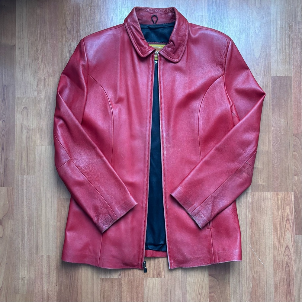 Women’s red vintage leather jacket size medium